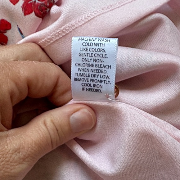 Candie’s NWOT Pink and Red Floral Mini Dress - Picture 10 of 12